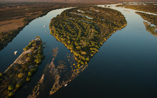 Der Zambezi Fluss in Simbabwe © e2dan / Shutterstock.com