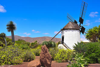 Alte Windmühle in Antigua auf Fuerteventura © nito / shutterstock.com