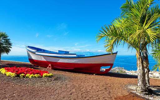Fischerboot am Strand von Teneriffa © Andrei Nekrassov