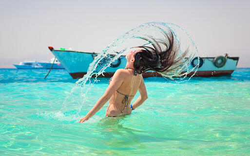 © Patryk Kosmider Wie es sich gehört! Wasserspaß im Urlaub! © Patryk Kosmider