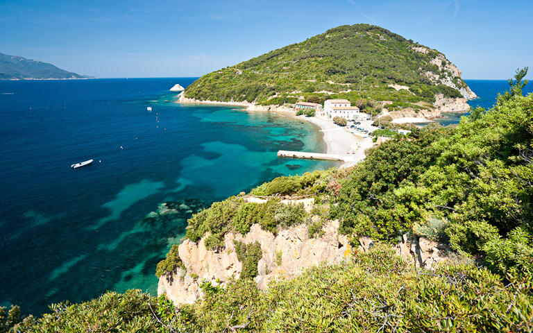 Küste der Halbinsel Enfola, Elba, Italien © Luciano Mortula  / Shutterstock.com