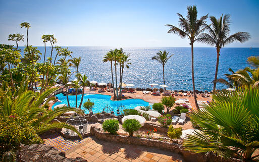 Aussicht auf das Meer von einem wunderschönen Hotel aus © Aleksandar Todorovic