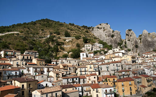 Altstadt von Castemezzano © Photofollies / Shutterstock.com