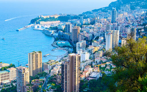 Die Küste von Monte Carlo, Monaco © StevanZZ / Shutterstock.com