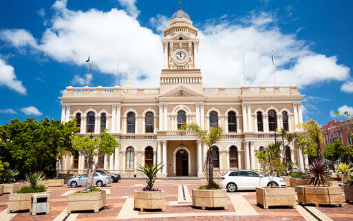 Rathaus von Port Elisabeth, Südafrika © michaeljung / Shutterstock.com