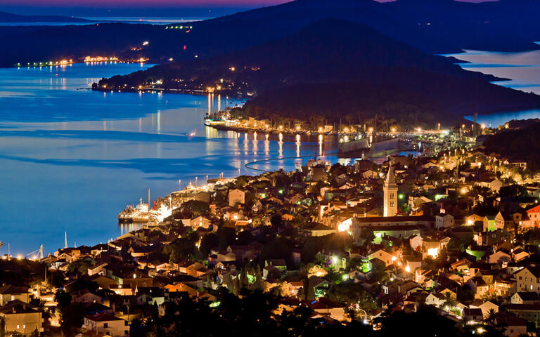 Sonnenuntergang in Mali Losinj © xbrchx / Shutterstock.com