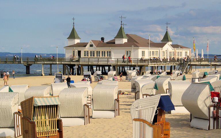 Ahlbeck Pier auf der Insel Usedom © LianeM / shutterstock.com