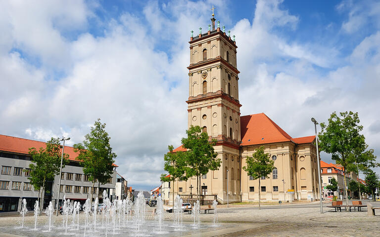 Marktplatz in Neustrelitz © VVO / shutterstock.com