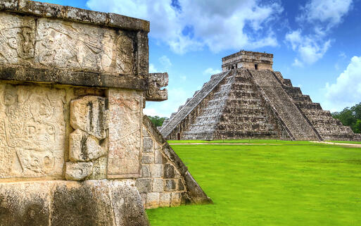 Kukulkan Pyramide von Chichen Itza - einer der sieben Weltwunder, Mexiko © Patryk Kosmider / Shutterstock.com