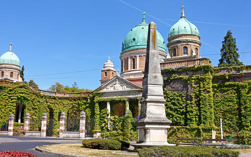 Eingang zum Friedhof Mirogoj © Boris15 / Shutterstock.com