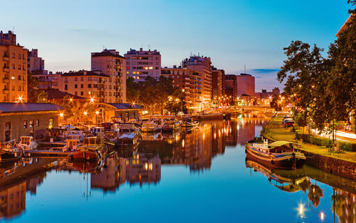 Sonnenuntergang im Hafen Port Sauveur in Toulouse © Yuryev Pavel / Shutterstock