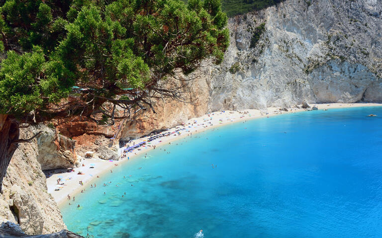 Der Strand Porto Katsiki auf Lefkas © Borislav Bajkic  / Shutterstock.com