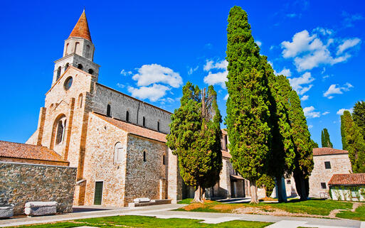 Basilica di Santa Maria Assunta in Aquileia © jakobradlgruber / Shutterstock.com