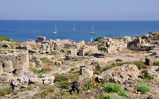 Die archäologische Stätte Tharros in Sardinien, Italien © ROBERTO ZILLI / shutterstock.com