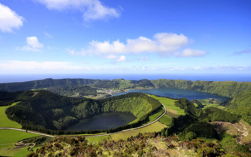 Blick auf die Seen von Santiago © AMA / Shutterstock.com
