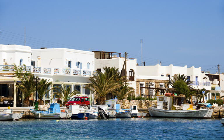 Der Fischerhafen von Antiparos © rj lerich / Shutterstock.com