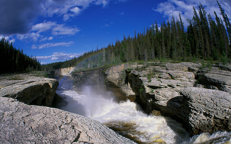 Wasserfälle Sambaa Deh Falls © Josef Hanus / Shutterstock.com