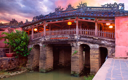 Japanische Brücke in Hoi An © Khoroshunova Olga  / Shutterstock.com