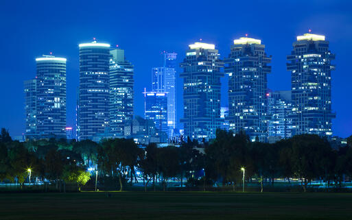 Luxusgebäude in Tel Aviv © Dmitry Pistrov / shutterstock.com