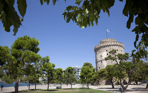 Der Weiße Turm am Ufer Thessalonikis © Portokalis / Shutterstock.com