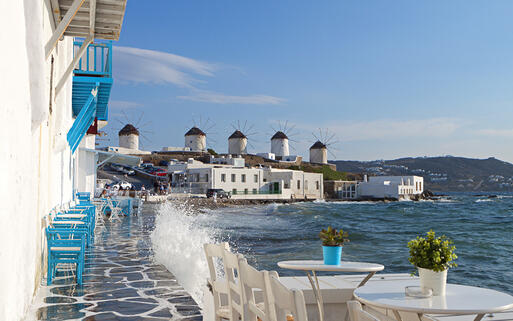 Waghalsiger Platz für ein Restaurant auf Mykonos © Panos Karas