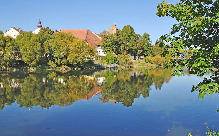 Das Dorf Cham im Bayrischen Wald © travelpeter / shutterstock.com