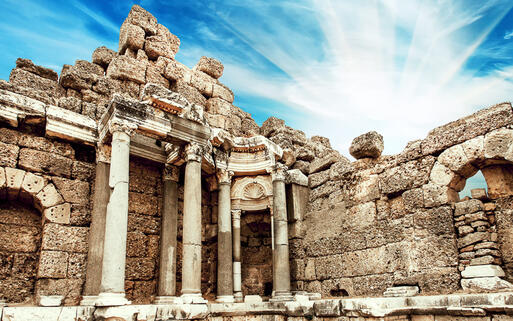 Alte Ruinen von Side © Saida Shigapova / shutterstock.com