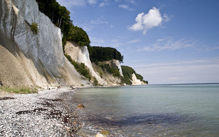 Imposante Klippen auf der Insel Rügen, Deutschland © bluecrayola / shutterstock.com