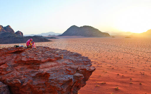 Blick über die Wüste Wadi Ram in Jordanien © Max Topchii  / Shutterstock.com