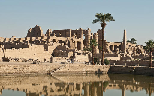 Die riesigen Karnak-Tempel © Waj / Shutterstock.com