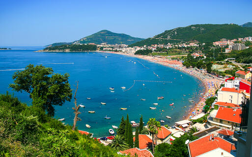 Panoramablick über Budva, Montenegro © Planner / Shutterstock.com