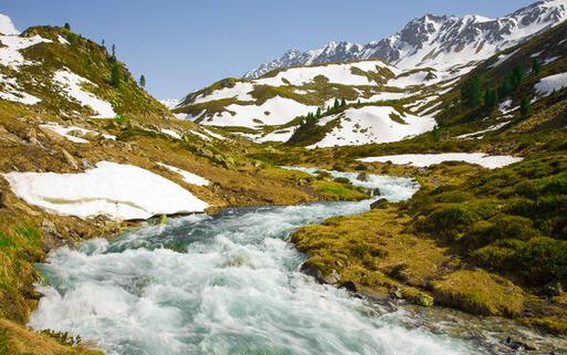 Atemberaubende Landschaft in Graubünden © Roland Zihlmann / Shutterstock.com