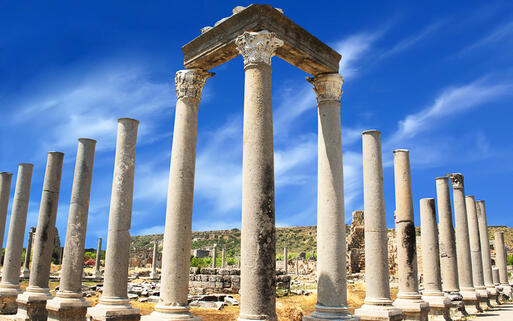 Artemis Tempel © Waj / shutterstock.com