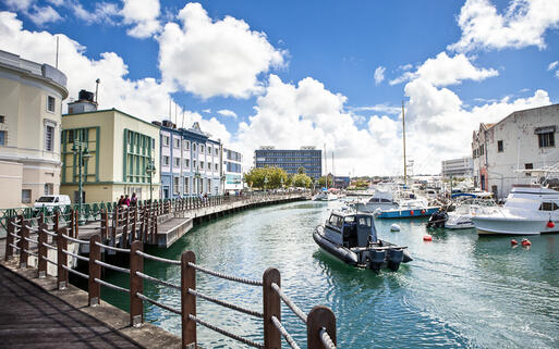 Der Hafen in Bridgetown, Barbados © John Wollwerth / Shutterstock.com