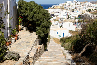 Stadt auf der Insel Naxos © Laila R / Shutterstock.com