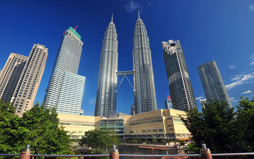 Petronas Twin Towers im Kuala Lumpur © think4photop  / Shutterstock.com