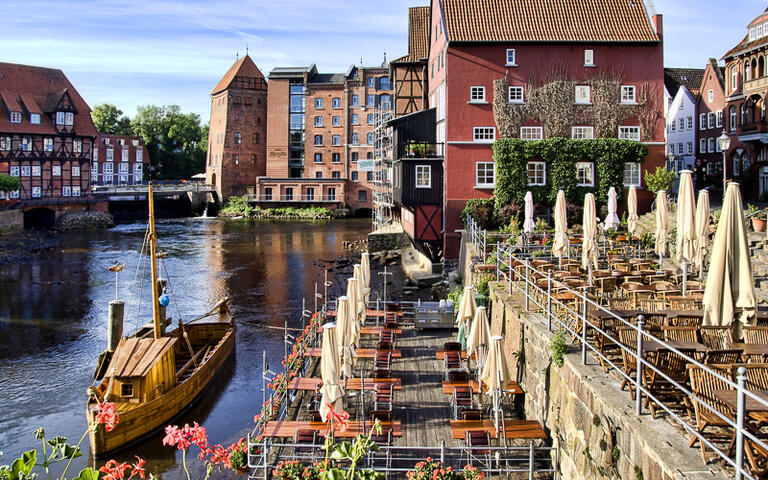 Historisches Zentrum Lüneburg © Adrian Zenz / shutterstock.com